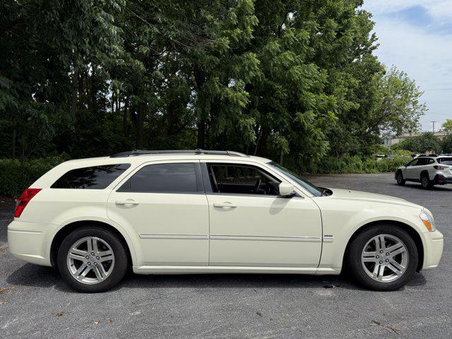 used 2005 Dodge Magnum car, priced at $8,990