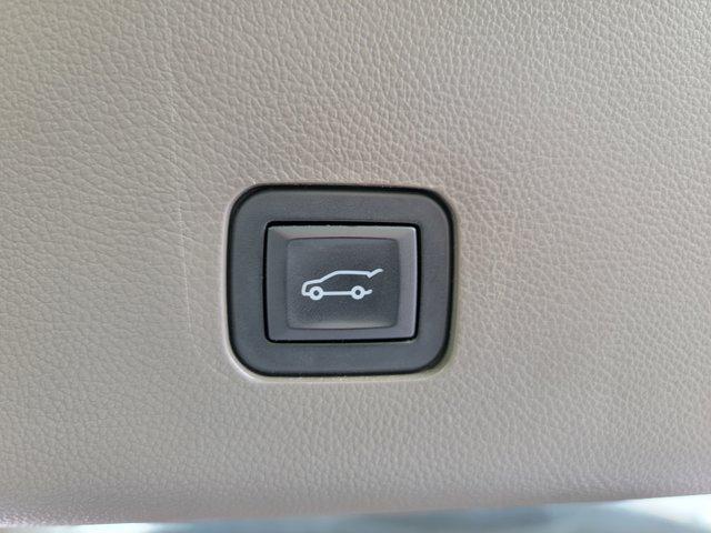 used 2018 Chevrolet Traverse car, priced at $20,990