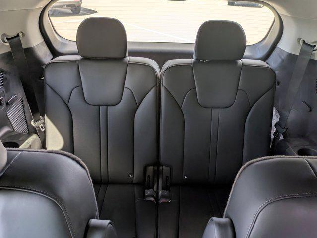 new 2025 Kia Sorento Hybrid car, priced at $38,779