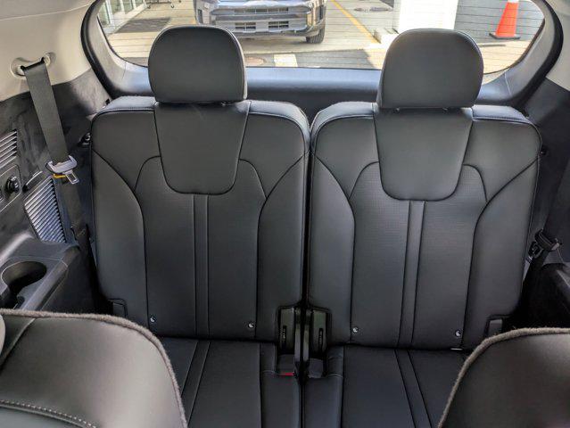 new 2025 Kia Sorento Hybrid car, priced at $37,186