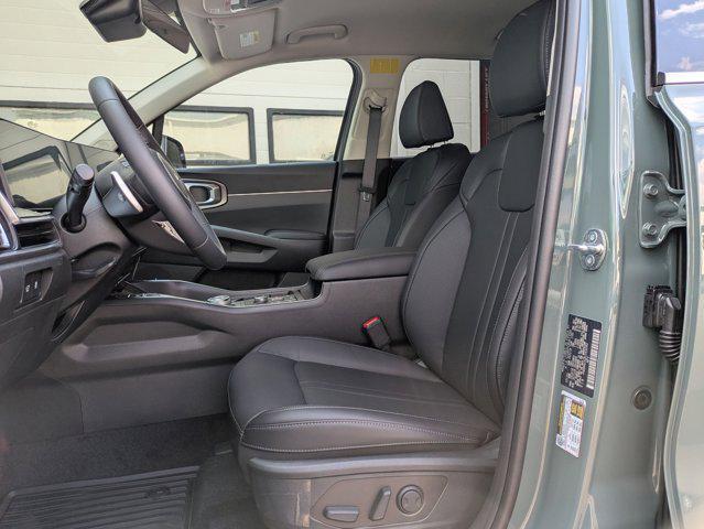 new 2025 Kia Sorento Hybrid car, priced at $37,186