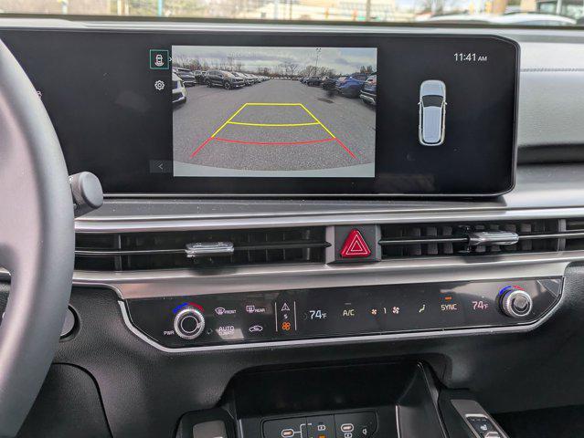 new 2025 Kia Sorento car, priced at $38,805