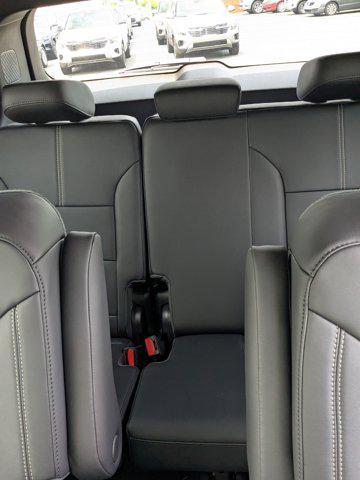 new 2025 GMC Acadia car, priced at $50,315