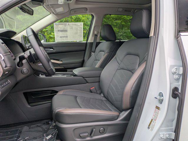 new 2025 Nissan Pathfinder car, priced at $46,247