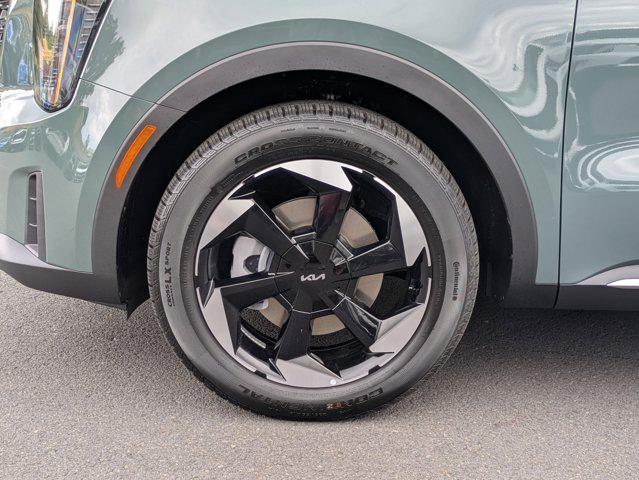 new 2025 Kia Sorento Hybrid car, priced at $38,566