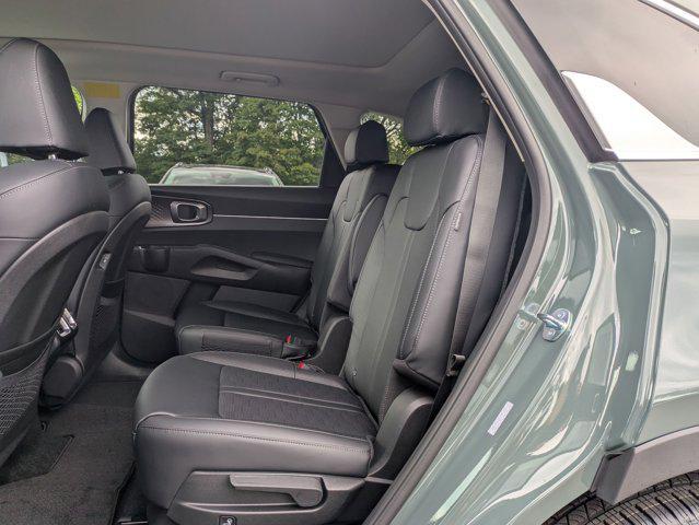 new 2025 Kia Sorento Hybrid car, priced at $38,566