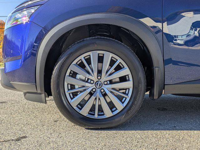 used 2025 Nissan Pathfinder car, priced at $40,578