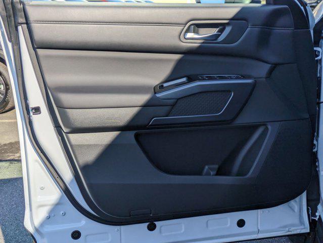 new 2025 Nissan Pathfinder car, priced at $44,634