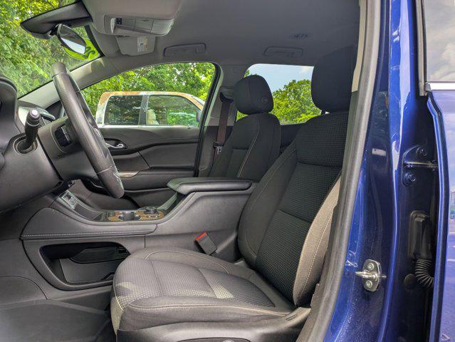used 2023 GMC Acadia car, priced at $32,998