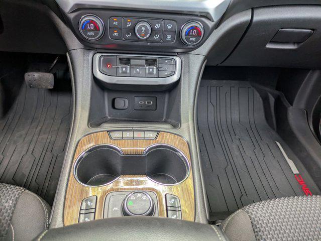 used 2023 GMC Acadia car, priced at $32,998