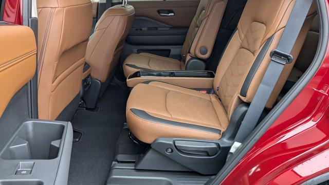 new 2025 Nissan Pathfinder car, priced at $51,711