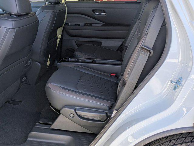 new 2025 Nissan Pathfinder car, priced at $52,545