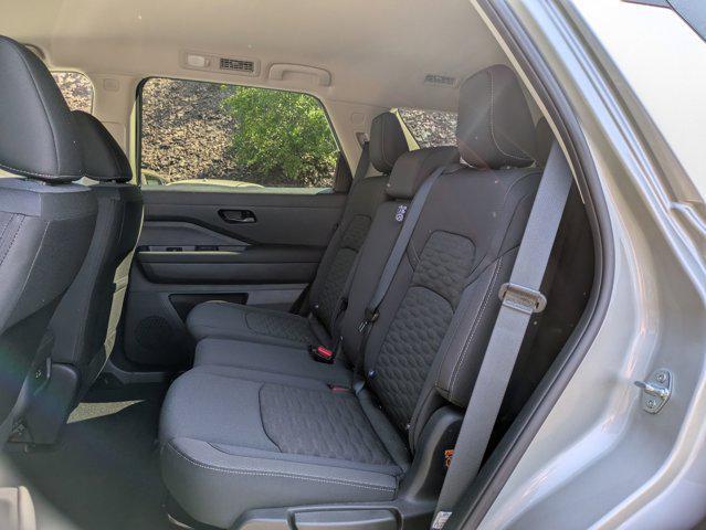 new 2025 Nissan Pathfinder car, priced at $33,691