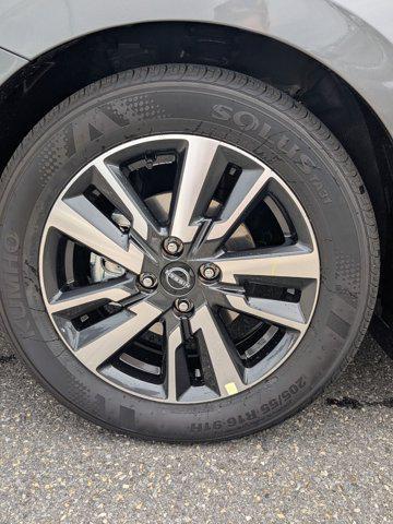 new 2025 Nissan Versa car, priced at $21,595