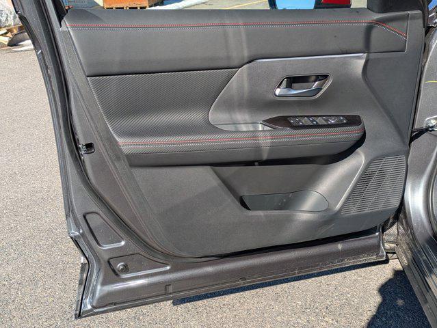 new 2025 Nissan Kicks car, priced at $29,940