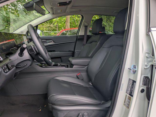 new 2025 Kia Sportage Hybrid car, priced at $33,418