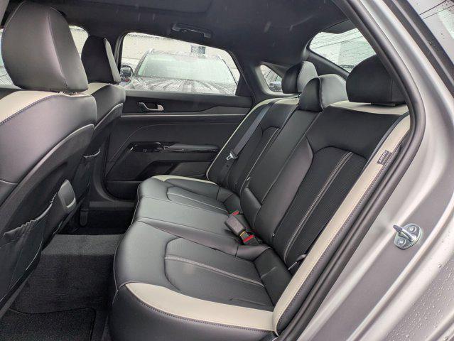 new 2025 Kia K5 car, priced at $32,095