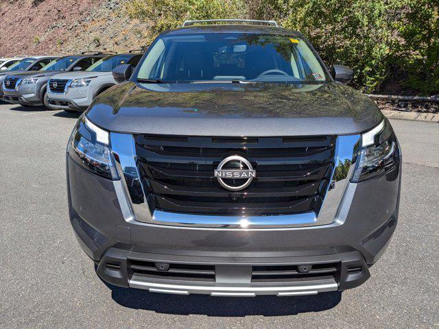 new 2024 Nissan Pathfinder car, priced at $41,204