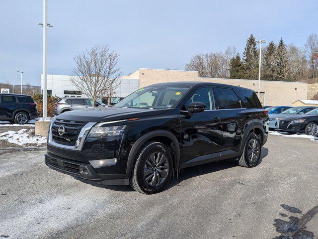 used 2022 Nissan Pathfinder car, priced at $25,789