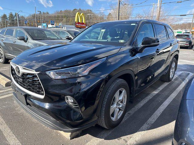 used 2022 Toyota Highlander car, priced at $32,888