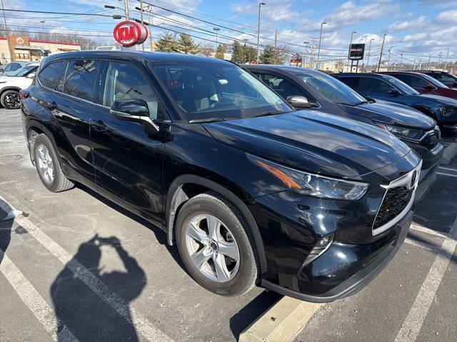 used 2022 Toyota Highlander car, priced at $32,888