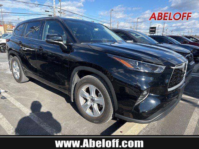 used 2022 Toyota Highlander car, priced at $32,888