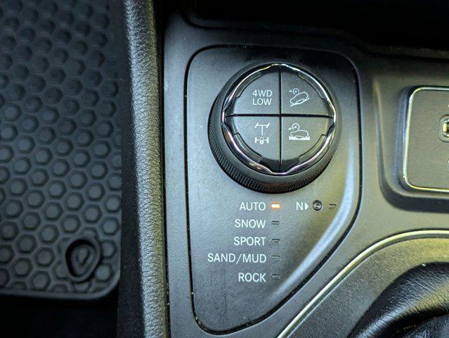 used 2019 Jeep Cherokee car, priced at $18,707