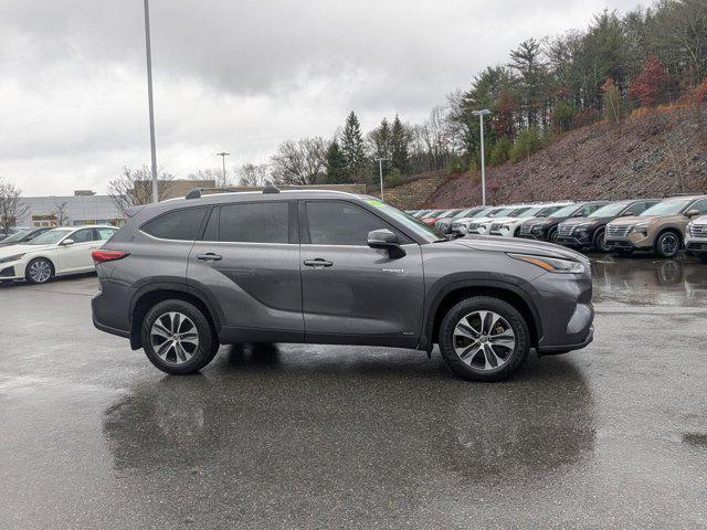 used 2021 Toyota Highlander Hybrid car, priced at $29,259