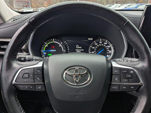 used 2021 Toyota Highlander Hybrid car, priced at $29,259