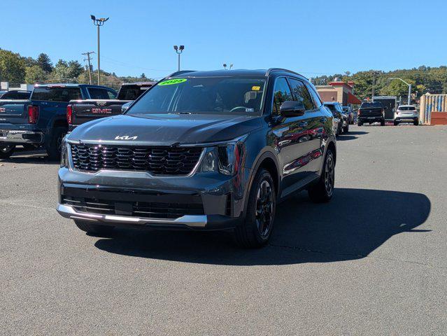 used 2025 Kia Sorento car, priced at $33,556