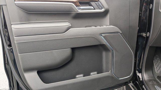 new 2025 GMC Sierra 1500 car, priced at $52,047