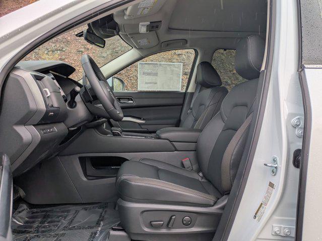 new 2025 Nissan Pathfinder car, priced at $40,393