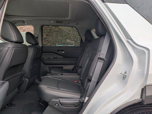 new 2025 Nissan Pathfinder car, priced at $40,393