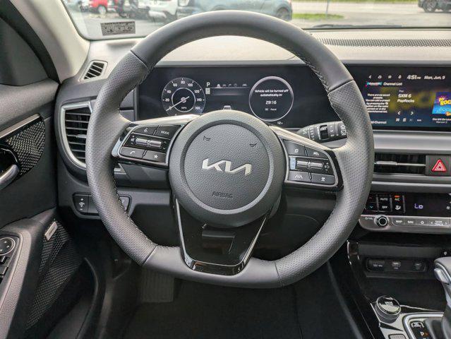 new 2025 Kia Seltos car, priced at $32,470