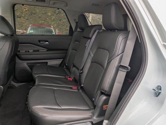 new 2025 Nissan Pathfinder car, priced at $40,910