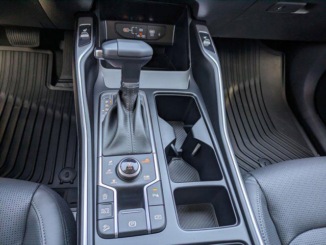 new 2025 Kia Sorento car, priced at $35,805