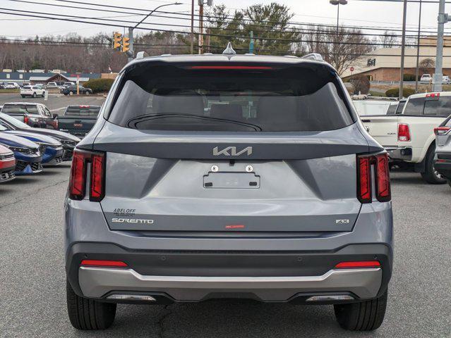 new 2025 Kia Sorento car, priced at $35,055