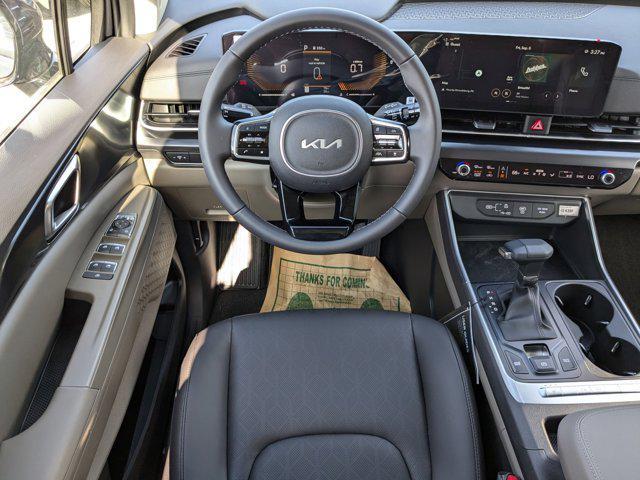 new 2025 Kia Carnival car, priced at $39,387