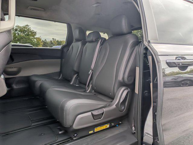 new 2026 Kia Carnival Hybrid car, priced at $42,792