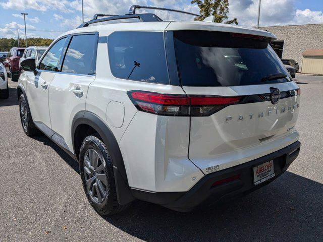 new 2024 Nissan Pathfinder car, priced at $38,712