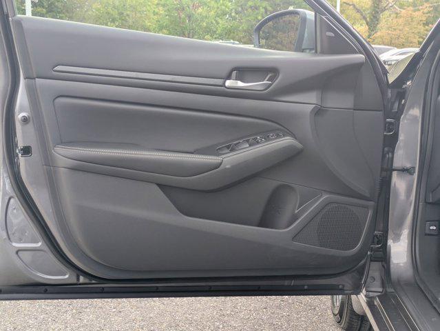 new 2025 Nissan Altima car, priced at $30,334