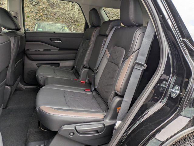 new 2025 Nissan Pathfinder car, priced at $46,515