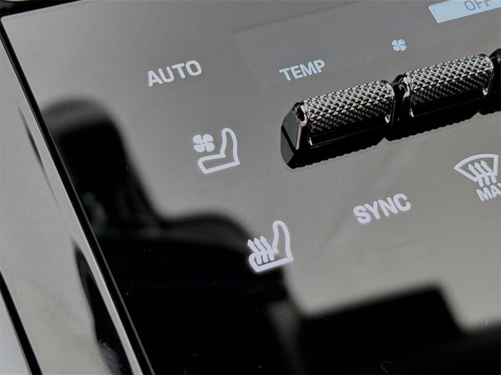 new 2026 Porsche Panamera car, priced at $128,070