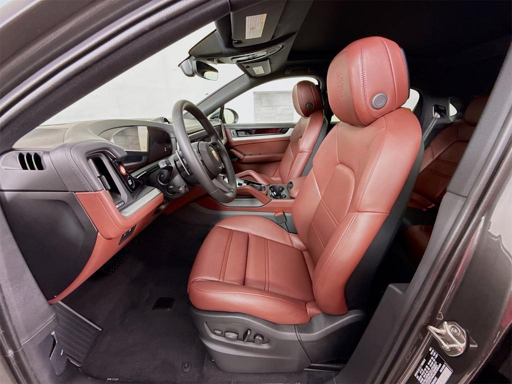 new 2025 Porsche Cayenne car, priced at $114,785