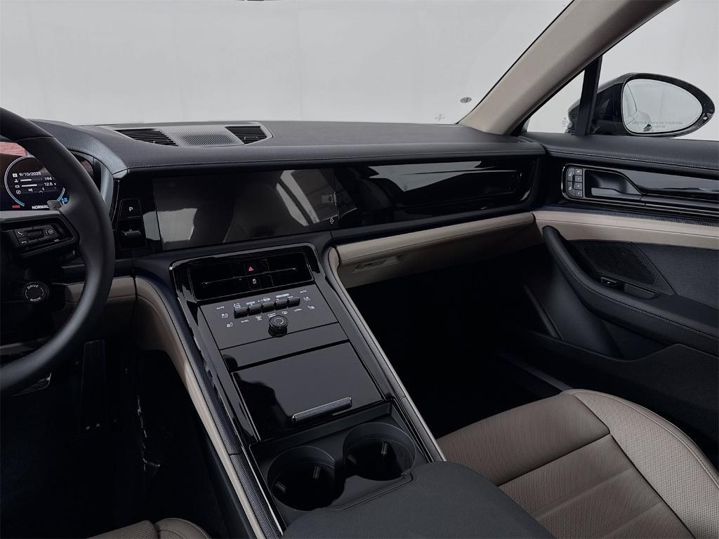 new 2025 Porsche Panamera car, priced at $120,965