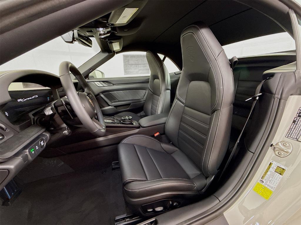 new 2026 Porsche 911 car, priced at $211,280