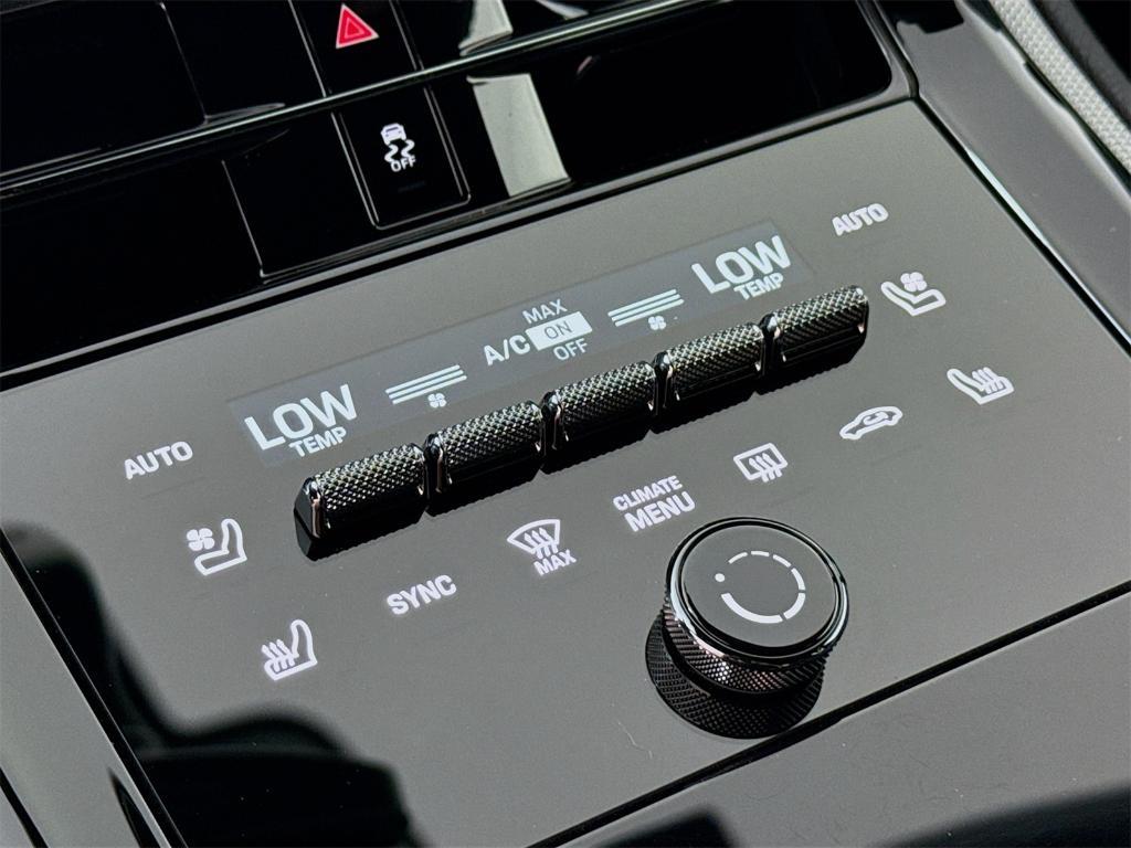 used 2025 Porsche Panamera car, priced at $104,757