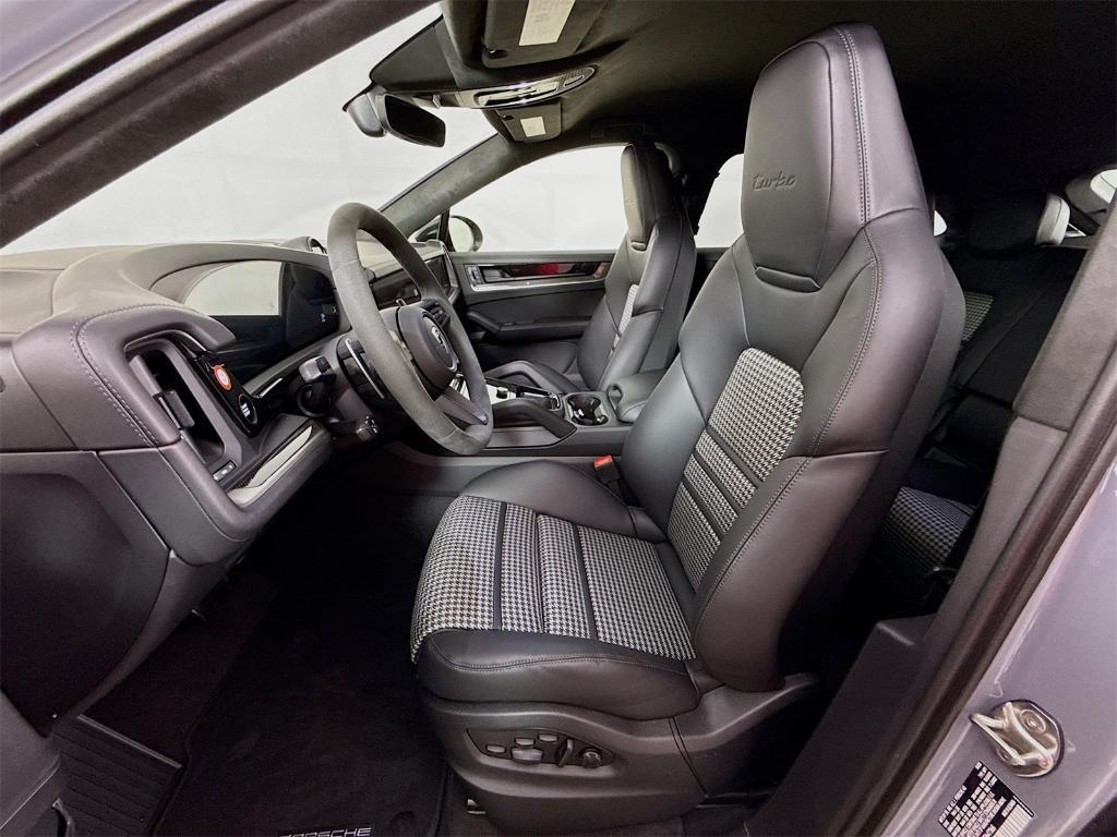 new 2025 Porsche Cayenne car, priced at $183,555