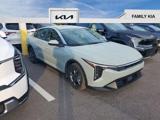 new 2025 Kia K4 car, priced at $22,820