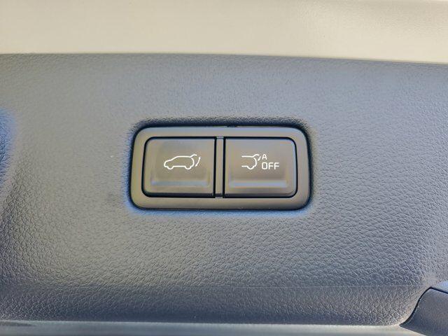 new 2025 Kia Carnival Hybrid car, priced at $53,134